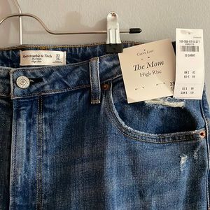NWT Abercrombie Curve Love The Mom High Rise